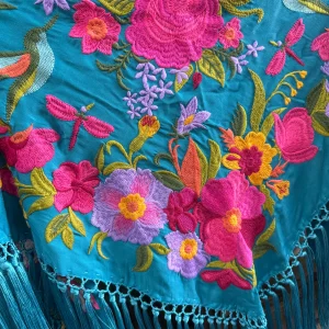 Mantoncillo Artesanal Bordado en Seda