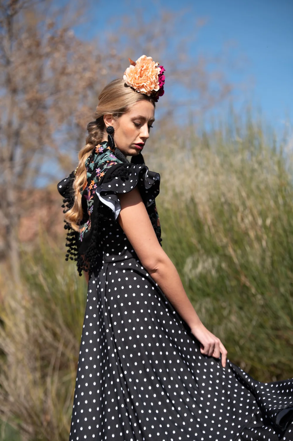 Mantoncillo Bordado Negro - Imagen 3