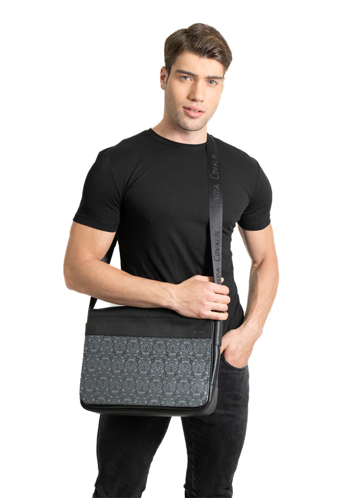 Porta Laptop Cheeh Tzompantli Negro - Imagen 3