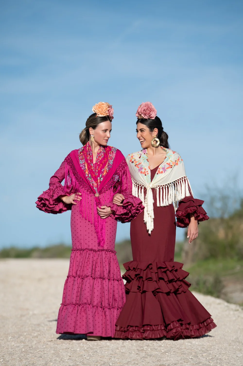 Vestido Flamenca Modelo C贸rdoba Buganvilla Lunar al tono