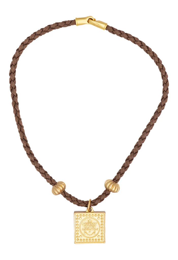 Collar Virgen de Guadalupe Tejido con Dije Cuadrado