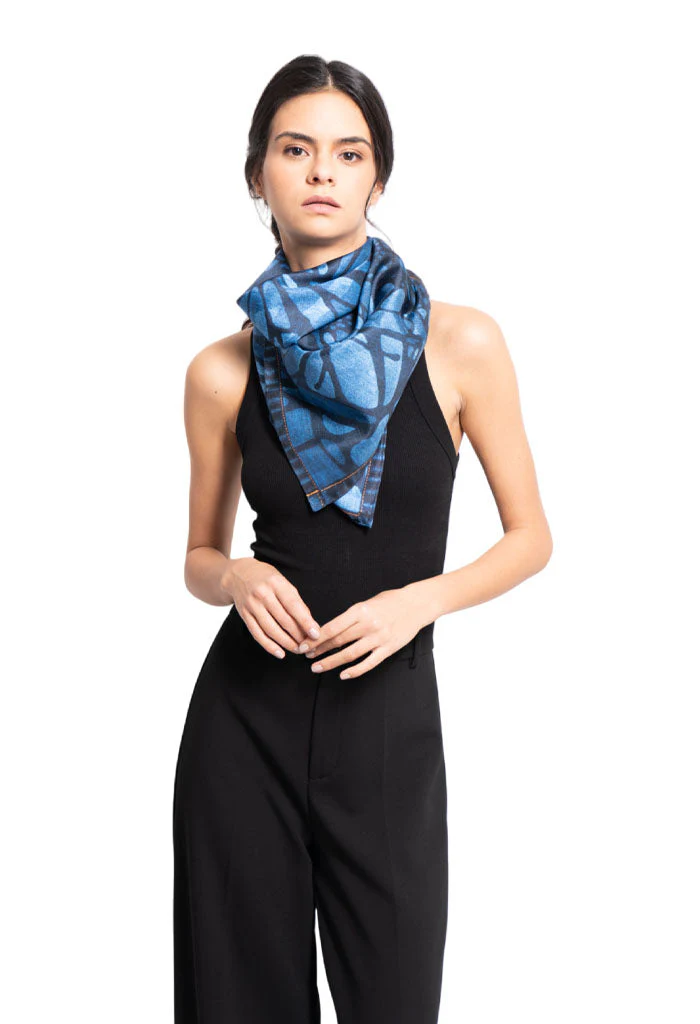 Mascada Vuelo de Mariposa Mezclilla 90 cm - Imagen 3