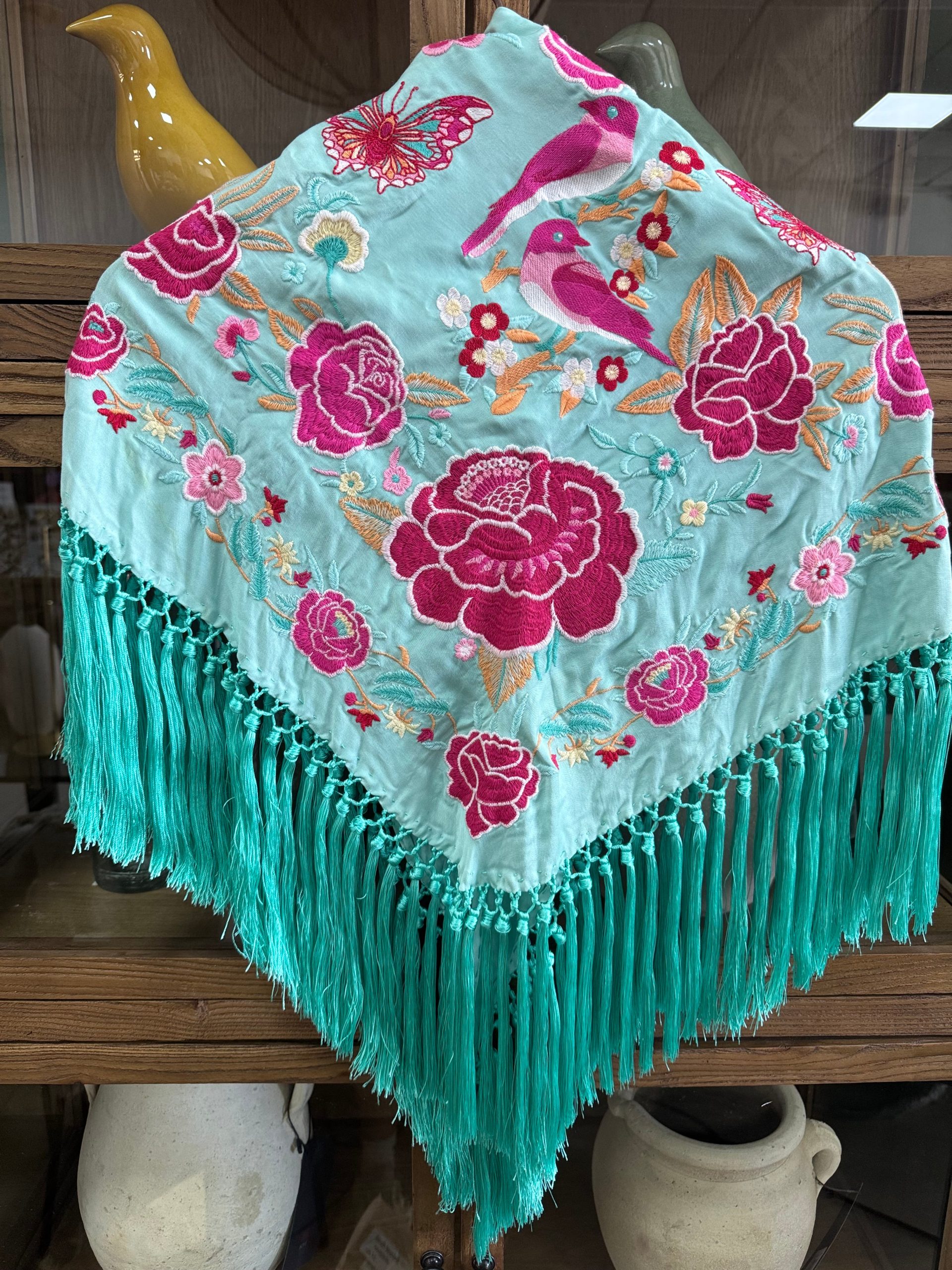 Mantoncillo Artesanal Bordado en Seda - Imagen 3