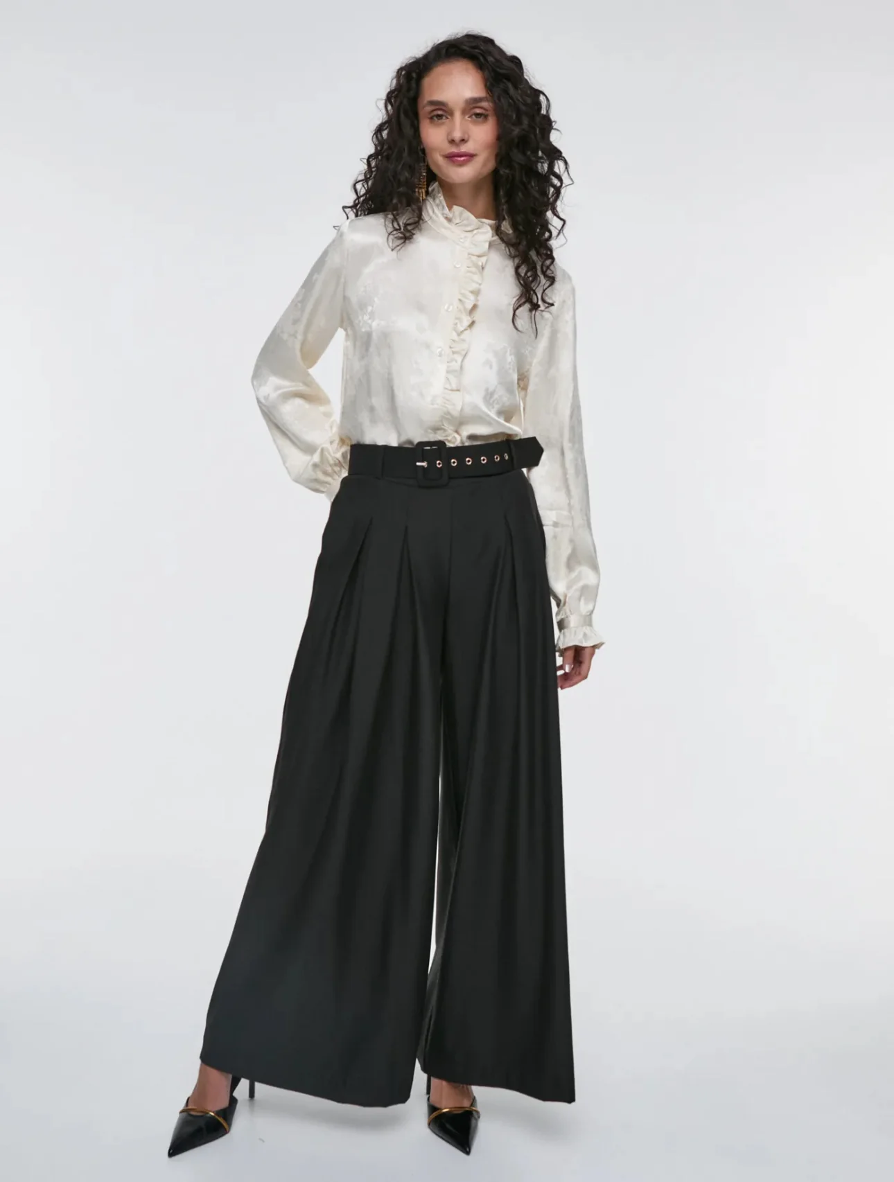 Pantal贸n Basic Negro Cintur贸n - Imagen 3