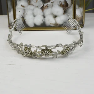 Tiara Flores Plateadas