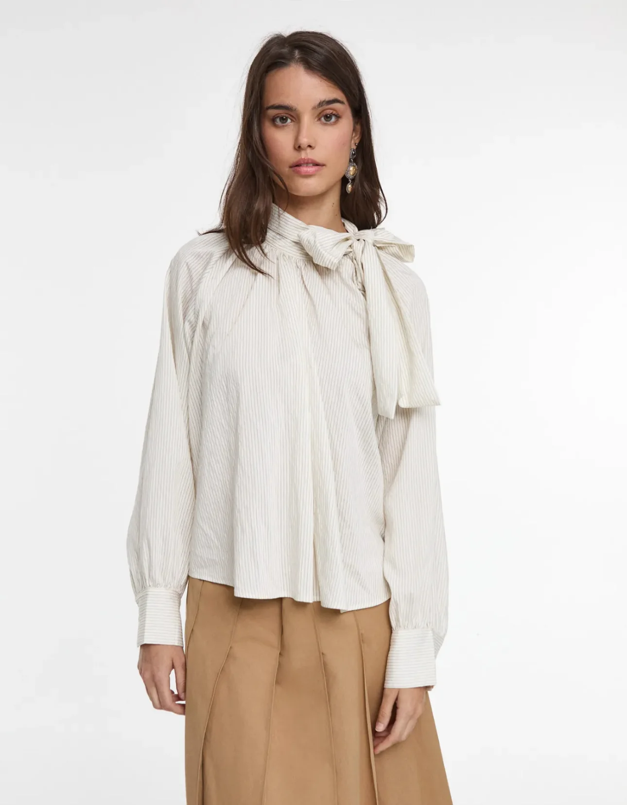 Blusa Lazo Diplomática - Imagen 3