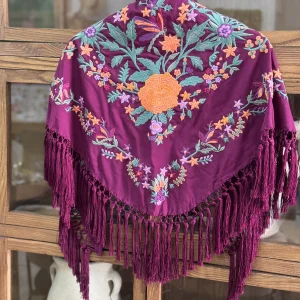 Mantoncillo Bordado Seda Berenjena