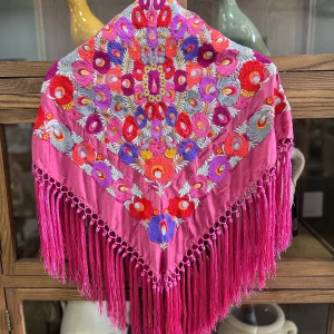 Mantoncillo Artesanal Bordado en Seda