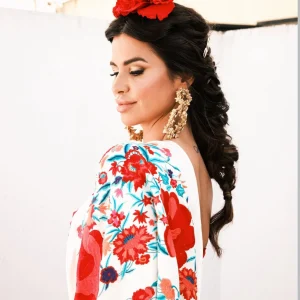 Mantoncillo Artesanal Bordado en Seda