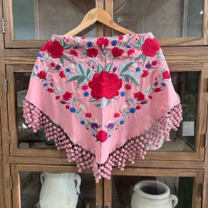 Mantoncillo Bordado Borla